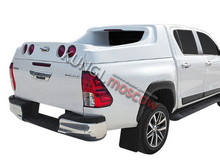 Крышка Euroline Grandbox на Toyota Hilux Revo (2015-2019)