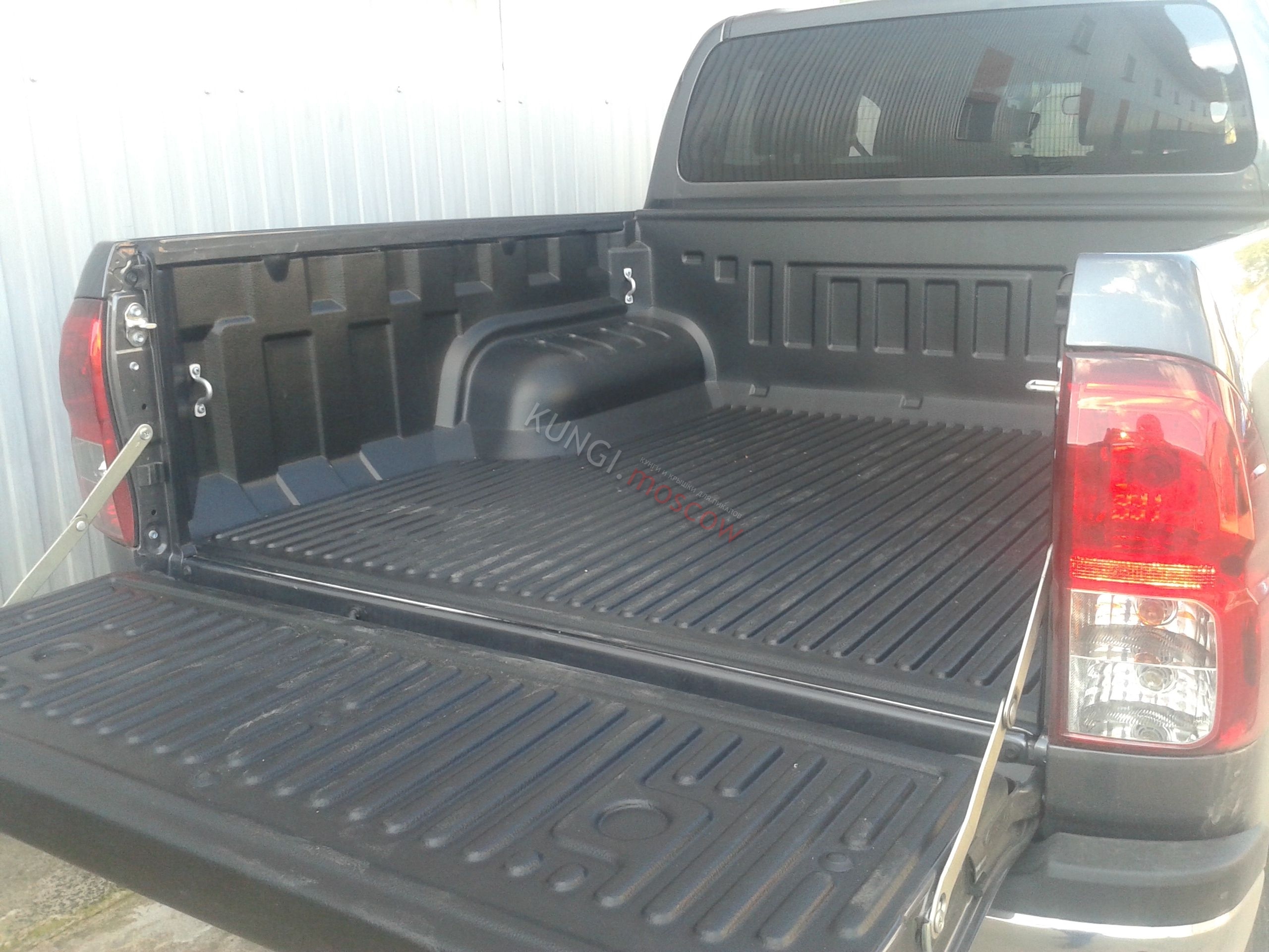 PROFORM для Toyota Hilux (Новая Зеландия) (1) 