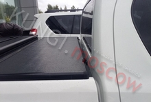Жесткая трехсекционная крышка кузова для Toyota Hilux (1)